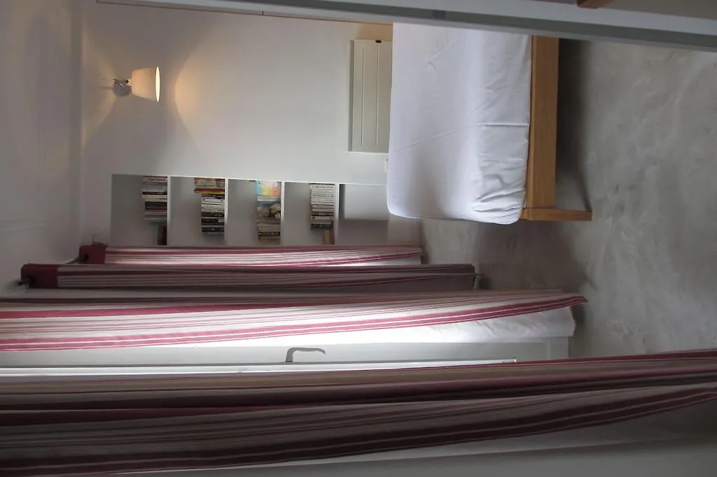 Apartment Pont Neuf Paris