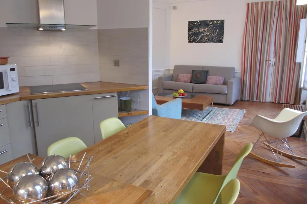 Apartment Pont Neuf